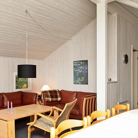 6 Person In Humble-by Traum *