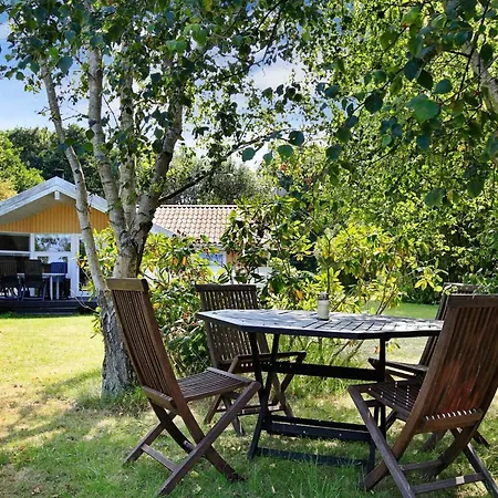 Holiday home 6 Person In Humble-by Traum Humble