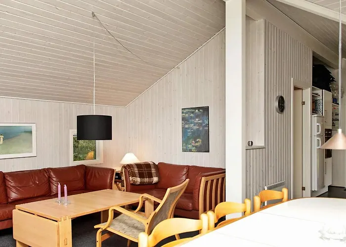 6 Person In Humble-by Traum *